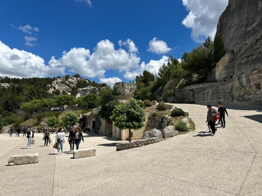 Вилла Au Coeur Des Baux Экстерьер фото