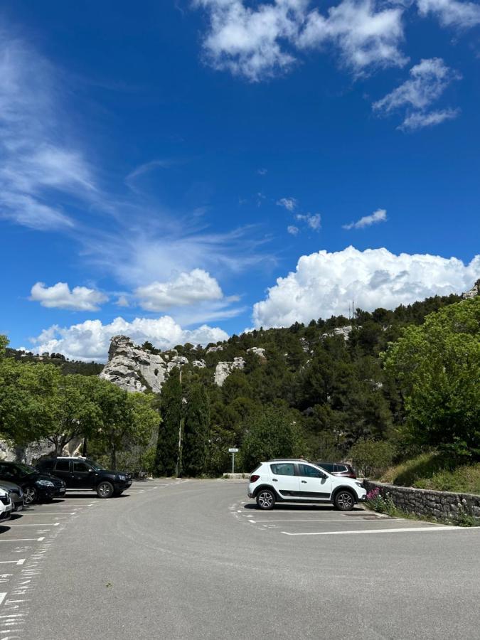 Вилла Au Coeur Des Baux Экстерьер фото